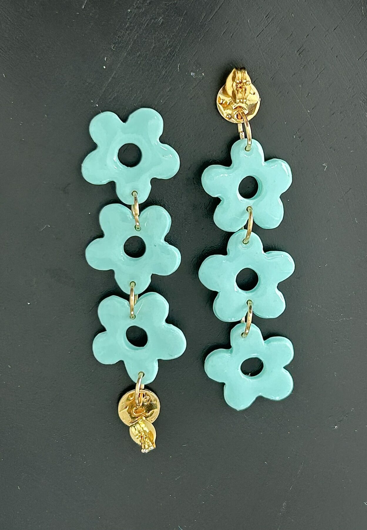 Boucles d’oreilles « Trioflora » en pâte polymère vert pastel – Image 3