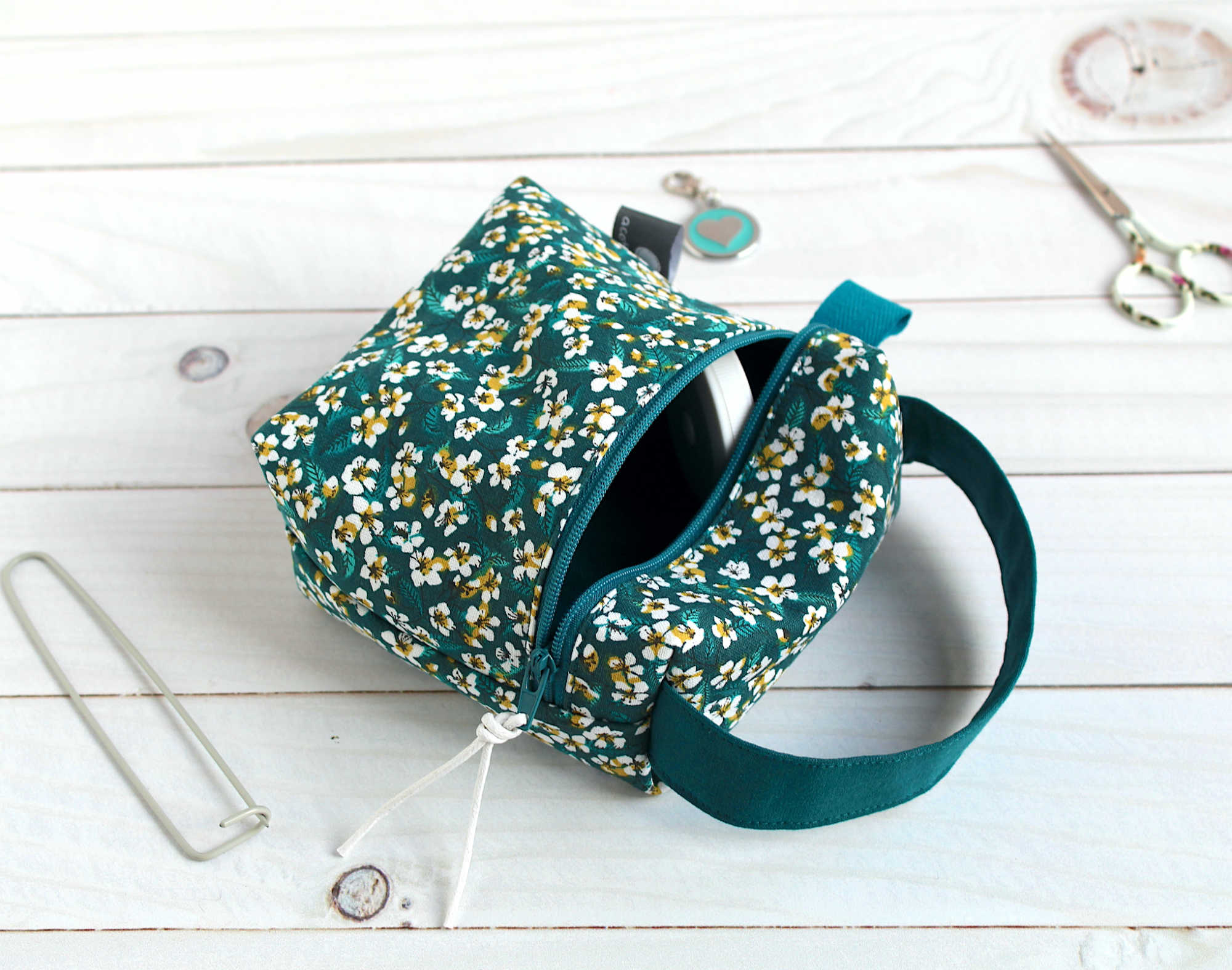 Pochette accessoires tricot, petit vanity maquillage, trousse câbles écouteurs tissu japonisant – Image 5