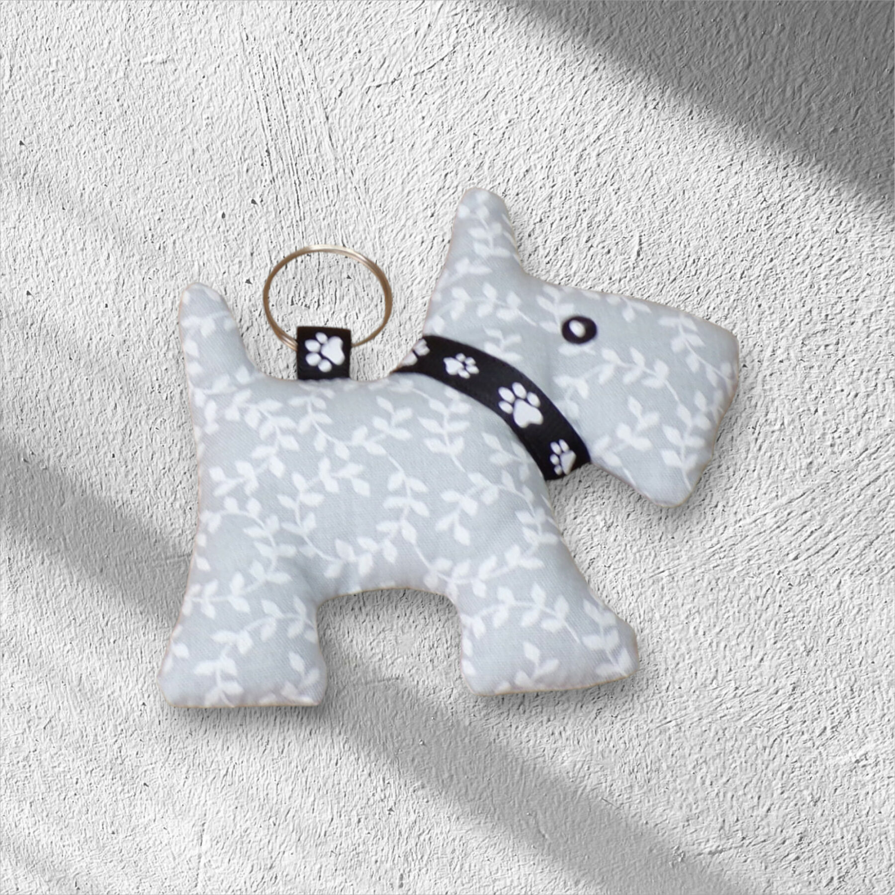porte clés en forme de petit chien entièrement fait main modèles au choix – Image 7