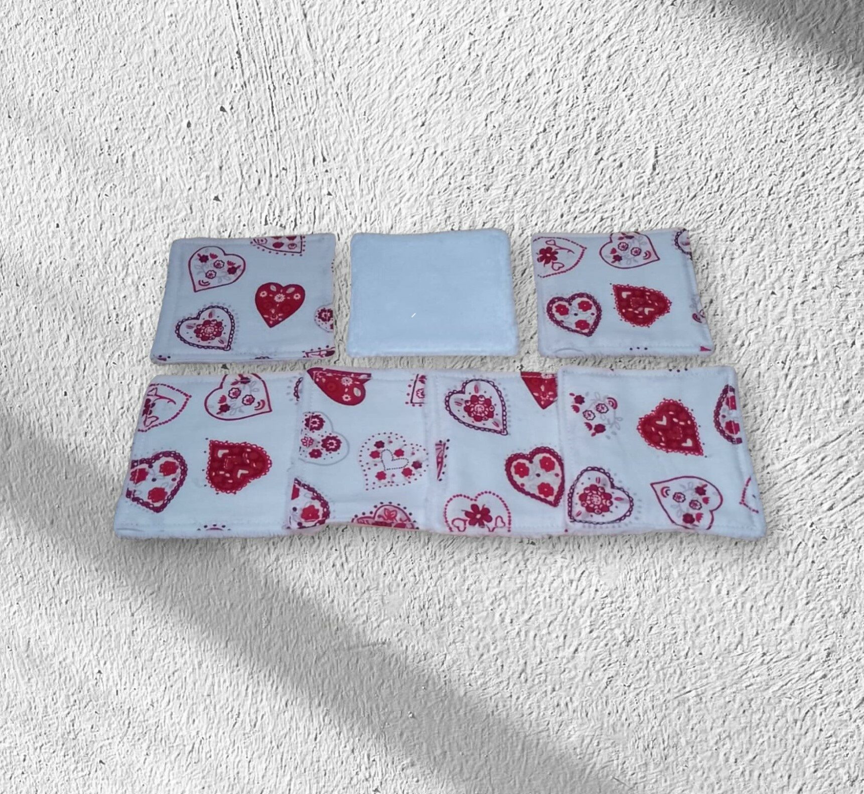 Kit beauté éco-responsable composé de 7 lingettes lavables, d’un bandeau de soin et d’un pochon de rangement en coton – Image 5