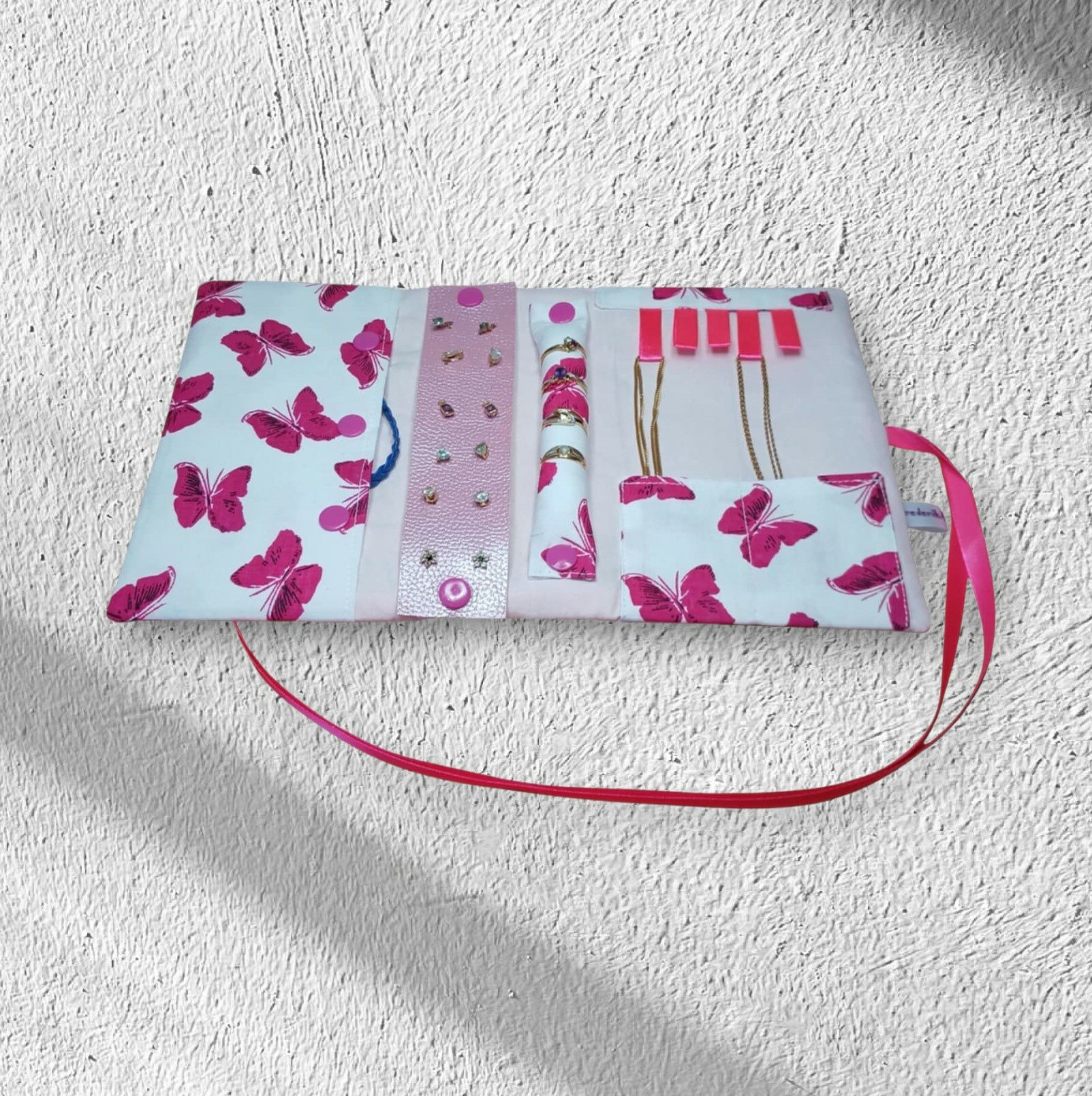 Pochette à bijoux de voyage pour transporter et ranger vos bijoux sans les mélanger. – Image 3