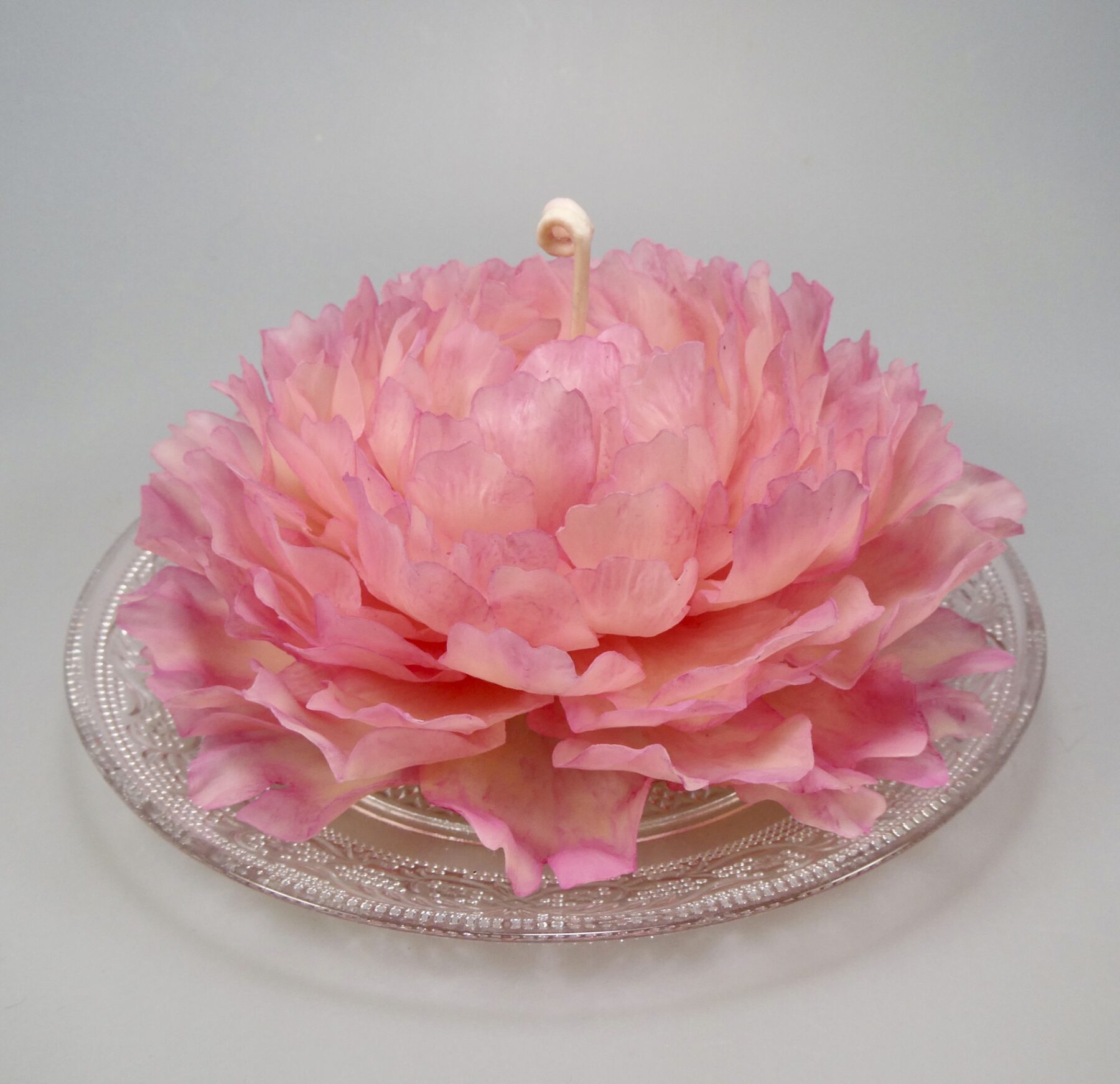 Bougie Pivoine en Cire d’Abeille – Sculptée à la Main – Image 3