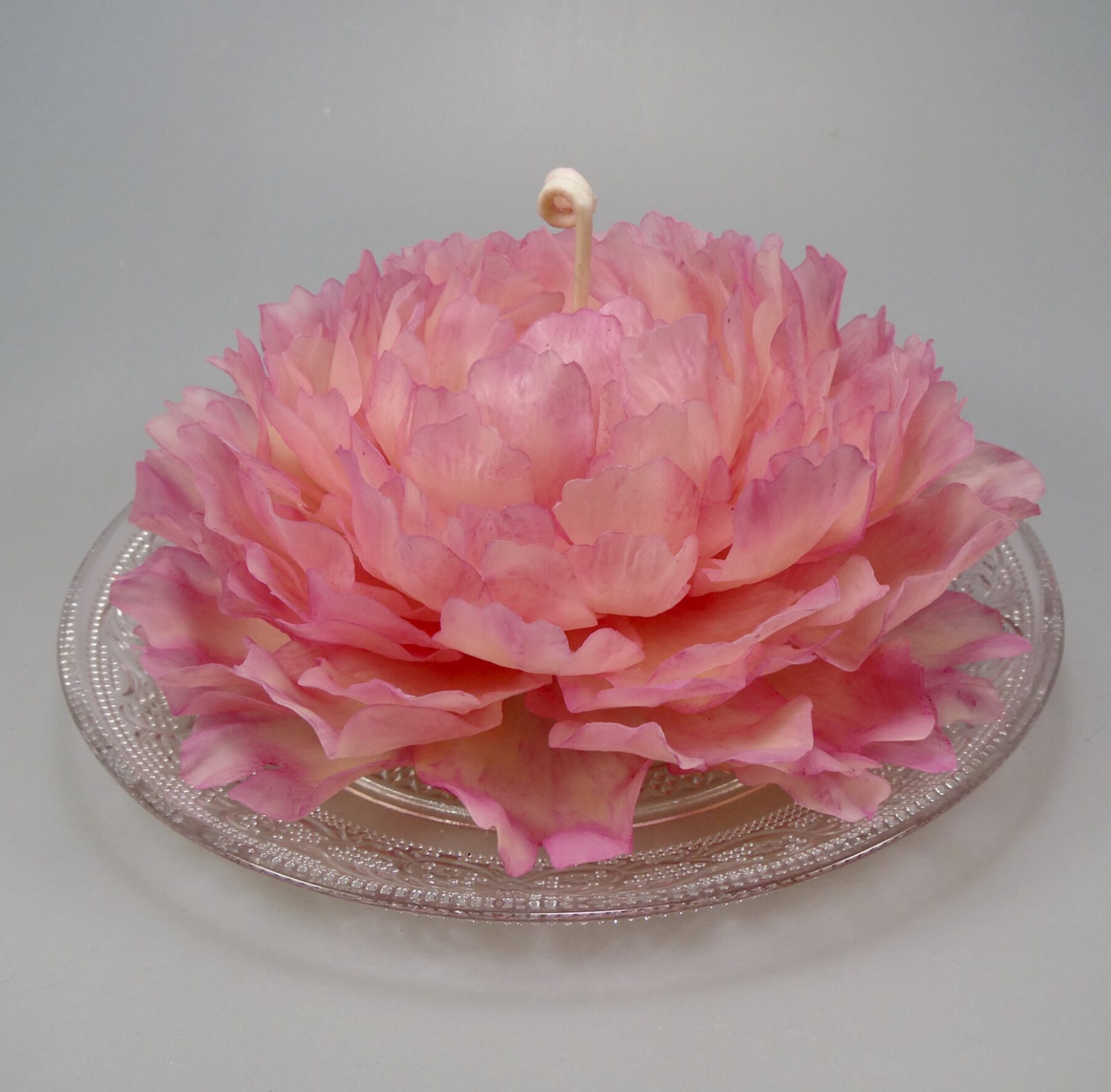 Bougie Pivoine en Cire d’Abeille – Sculptée à la Main – Image 6