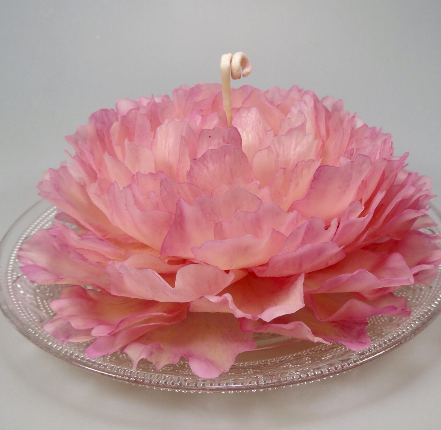 Bougie Pivoine en Cire d’Abeille – Sculptée à la Main – Image 4