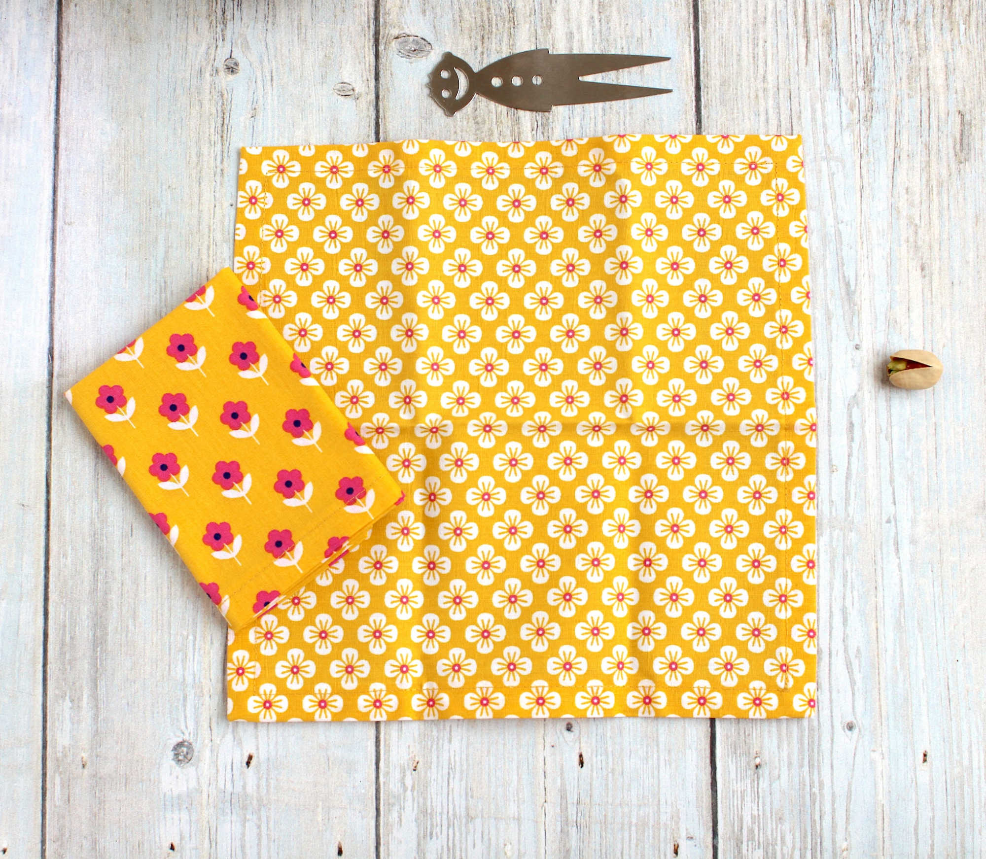 Lot 6 serviettes apéritif et panier, petites serviettes de table cocktail, coton motif fleurs – Image 4