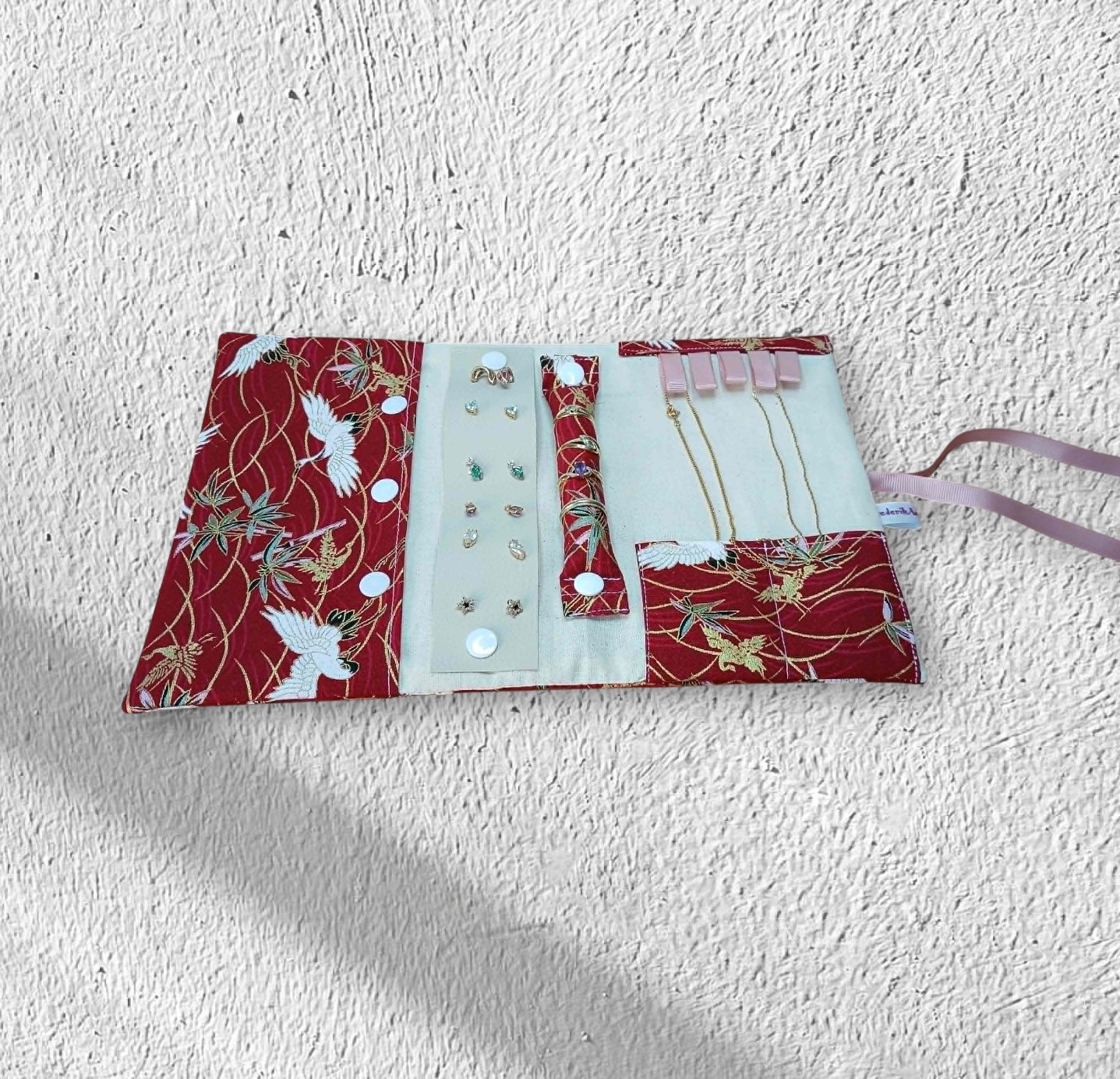 Pochette à bijoux de voyage pour transporter et ranger vos bijoux sans les mélanger. – Image 6