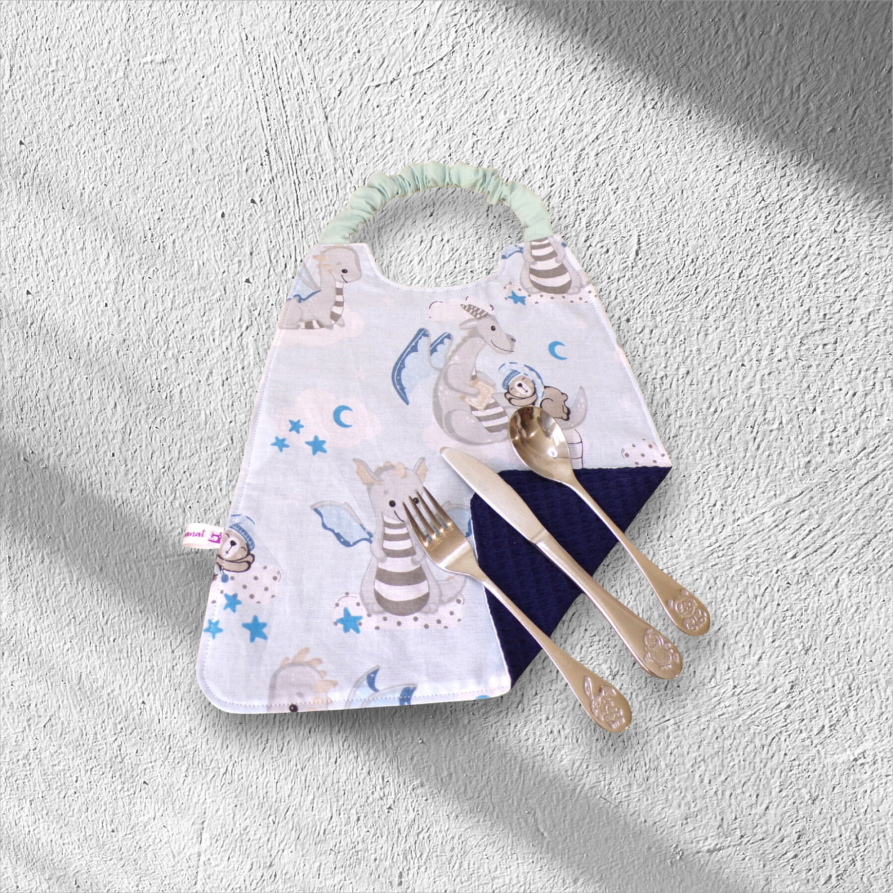 Serviette de table enfant, bavoir maternelle, modèle garçons et animaux au choix – Image 6