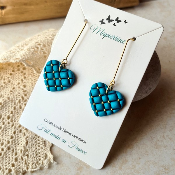 Boucles d'oreille femme fait main en pâte polymère et acier inoxydable Coeur et perles Bleu – Image 3
