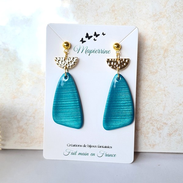 Boucles d'oreille femme fait main en pâte polymère et résine Bleu nacré – Image 2