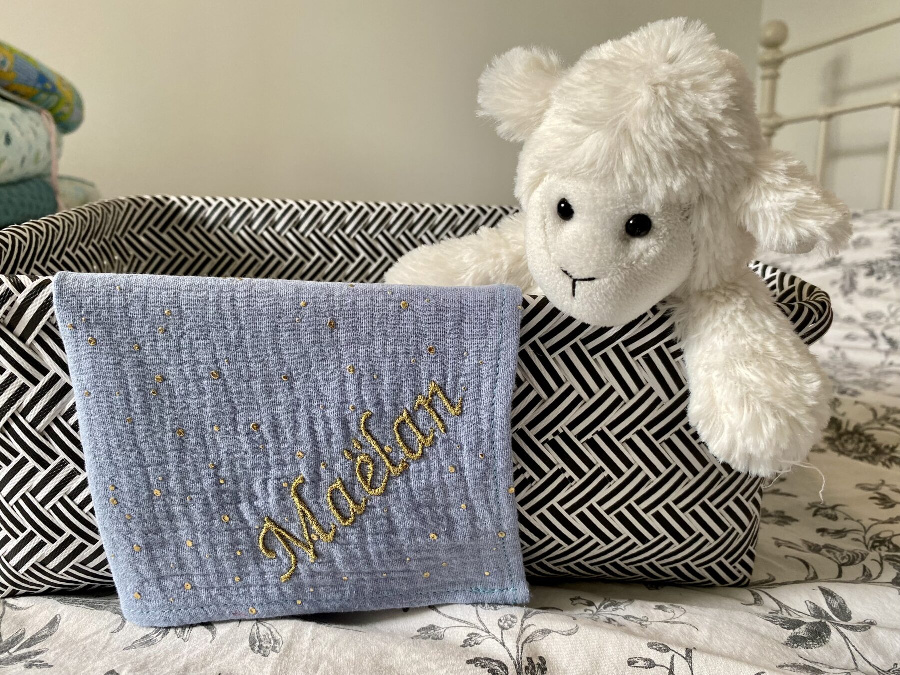 Lange bébé personnalisé en double gaze de coton – Prénom ou initiale brodée – Image 3