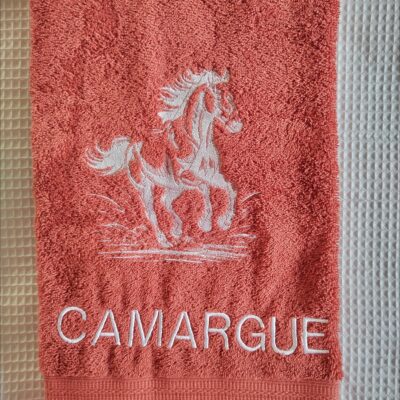 Serviette de bain brodée