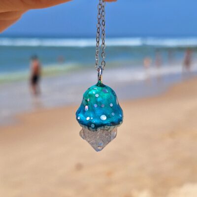Collier champignon magique en cristal de roche et résine, luminescent (UV et phosphorescent)