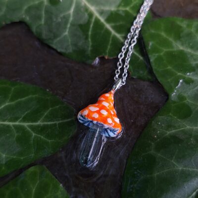 Collier champignon UV quartz et résine fait main