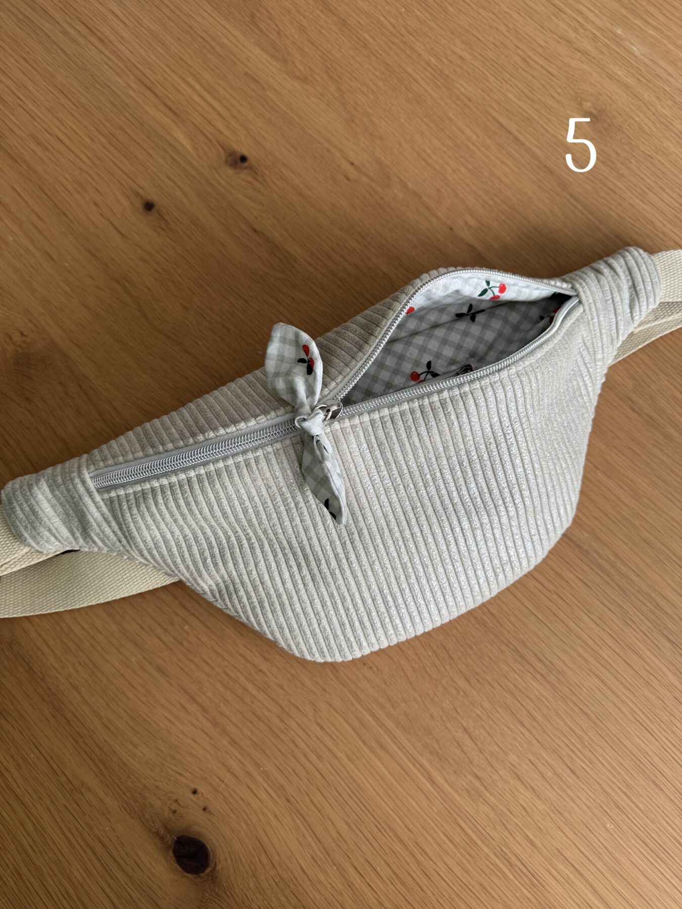 Sac banane en velours cotelé - simili cuir - en stock – Image 6