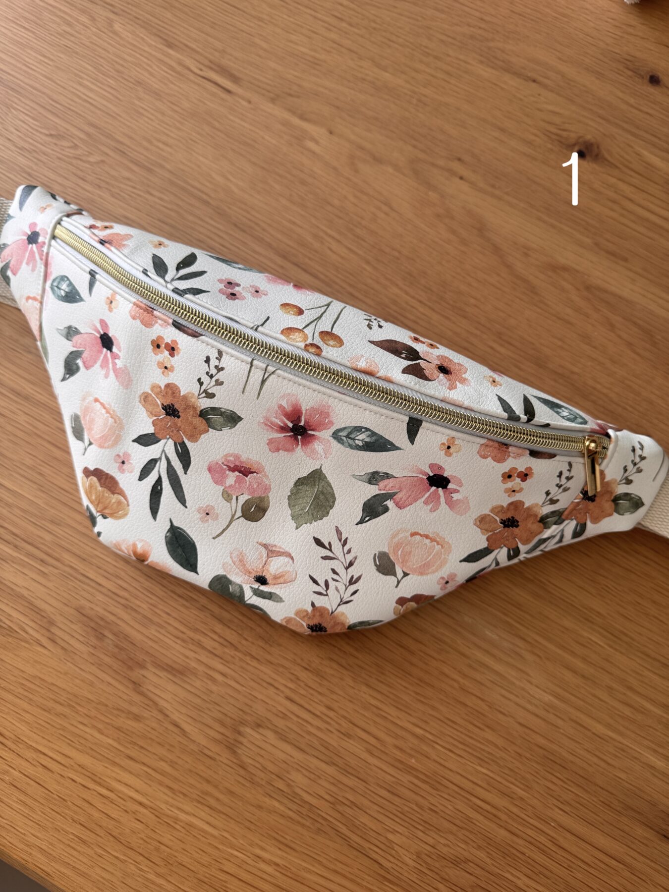 Sac banane en velours cotelé - simili cuir - en stock – Image 2