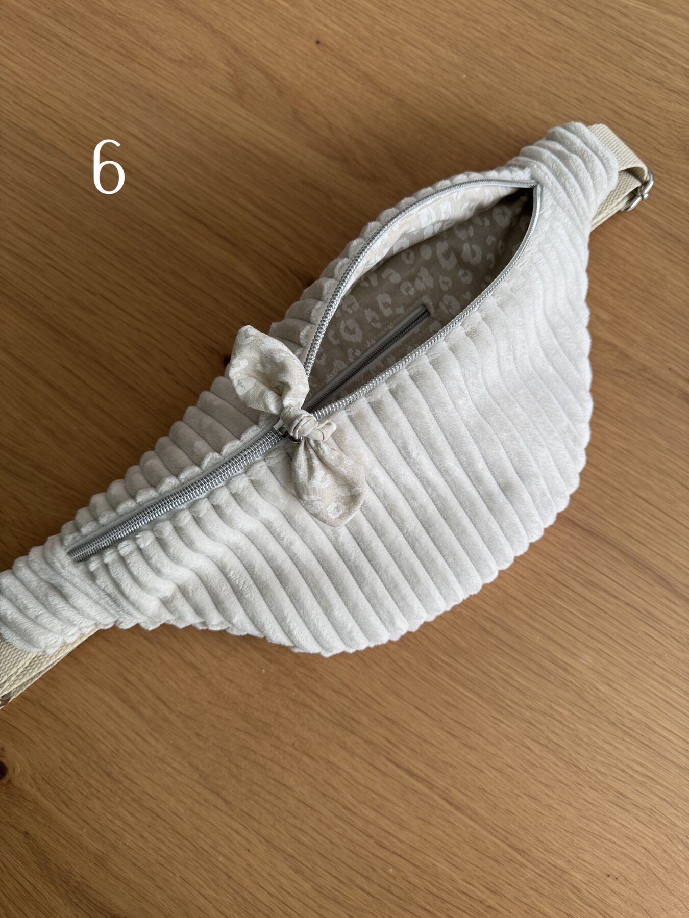 Sac banane en velours cotelé - simili cuir - en stock – Image 7