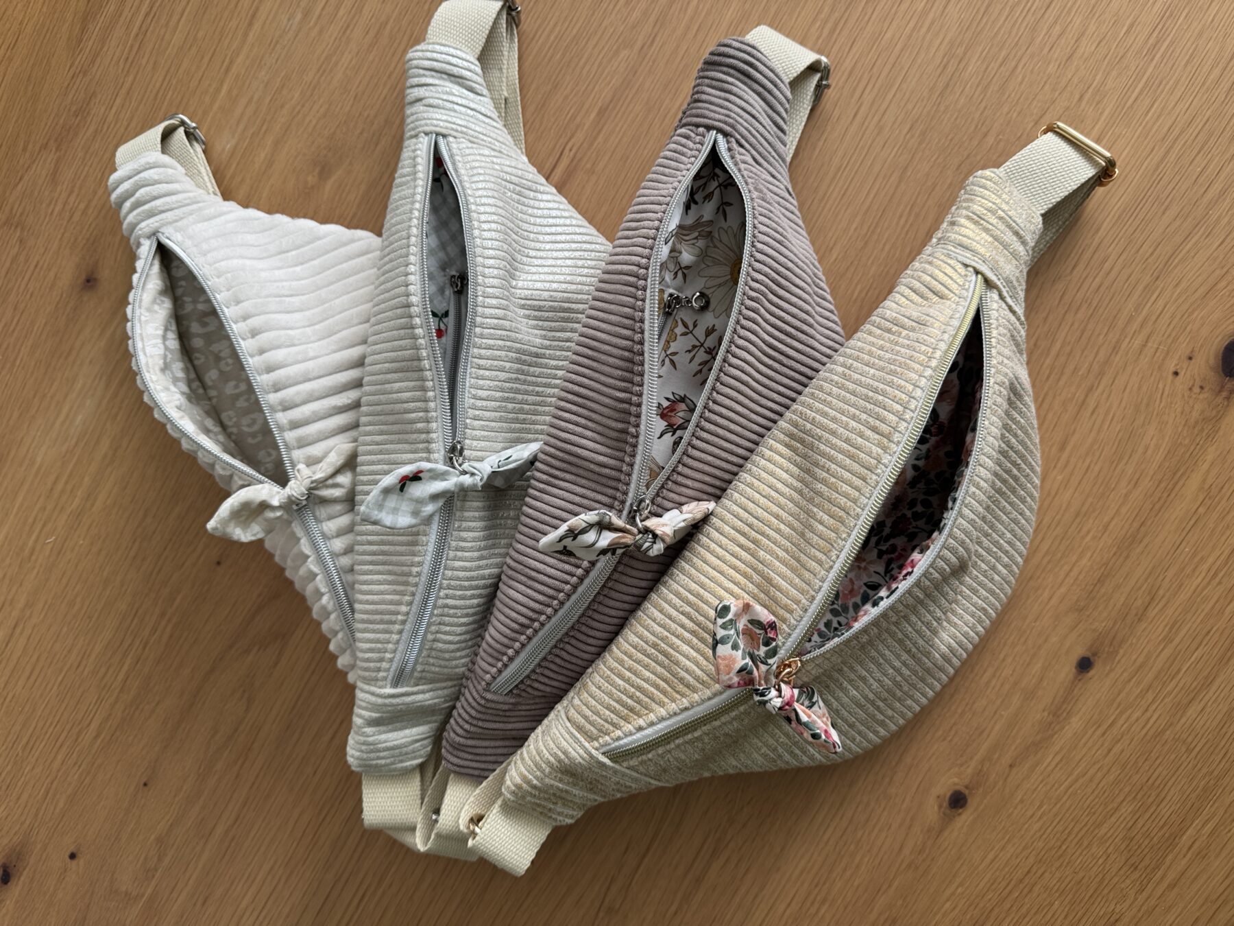 Sac banane en velours cotelé - simili cuir - en stock