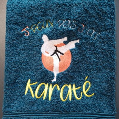 Serviette de toilette brodée