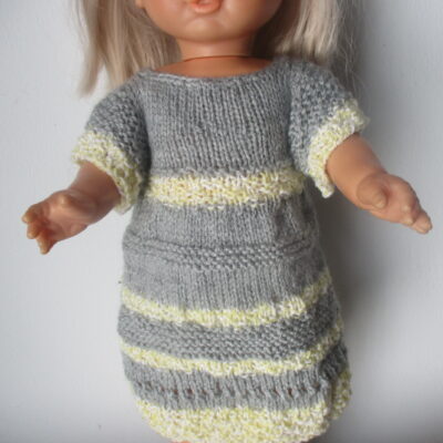 robe,,poupée,Noël,cadeau,tricot,modèle unique,faitmains