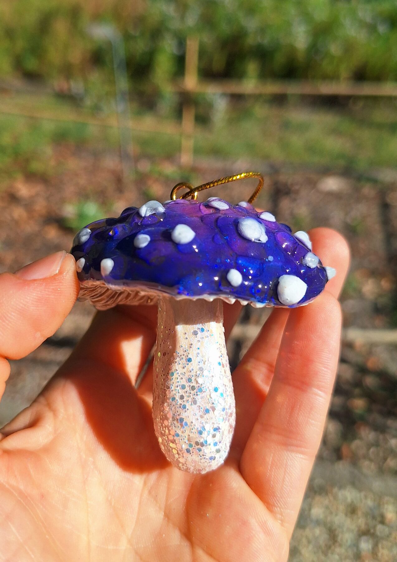 Suspension de Noël champignon amanite violet et nacré