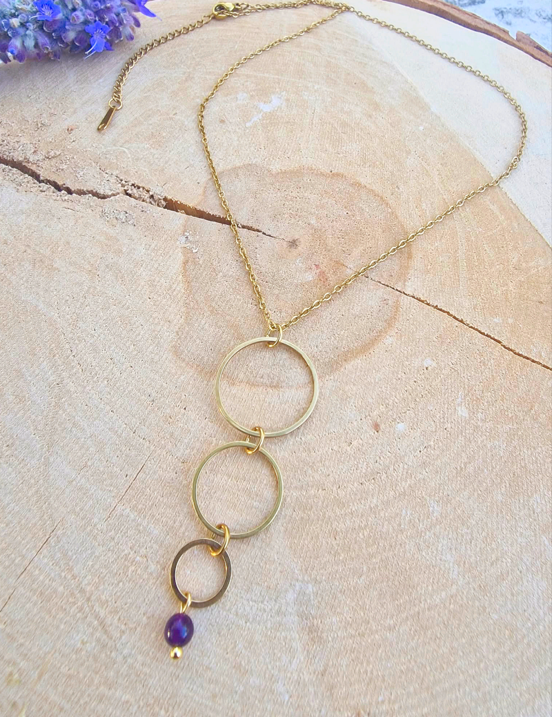 Collier cascade avec 3 anneaux en acier inoxydable doré et une pierre naturelle au choix