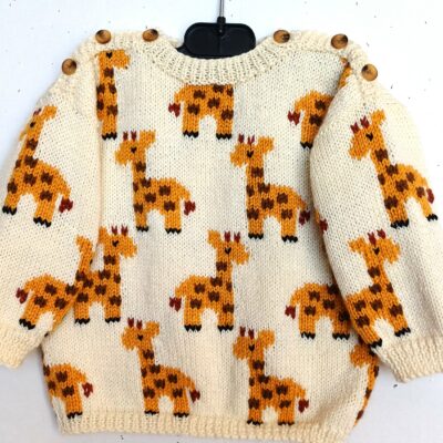 Pull fait main pour bébé de 1 an avec des girafes
