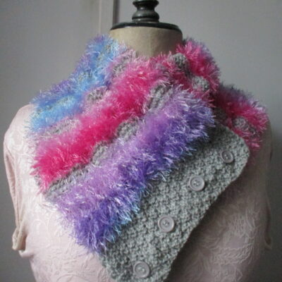 col en tricot, laine douce,chauffe épaule,modèle unique,fait mains,accessoire, tour de cou,cadeau