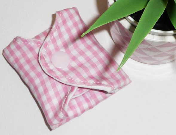 Protège-slip lavable VICHY (Mini & discret : 16 cm) - Zéro déchet - PSL - Protège-slip en coton ado fille femme - Hygiène intime féminine