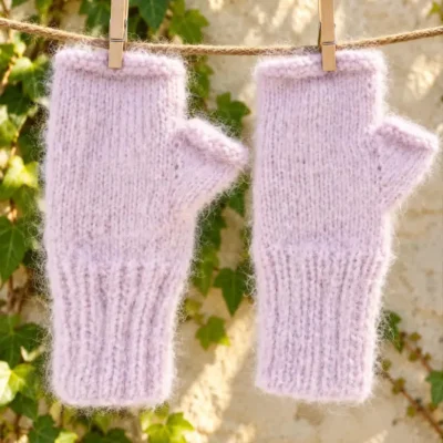 Mitaines-Mitaines en laine-Mitaines Angora-Mitaines couleur parme-Accéssoire femme-Cadeau