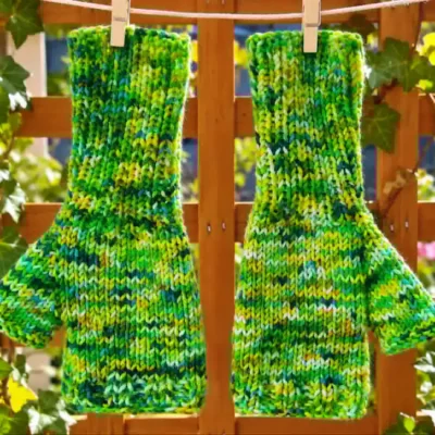 Mitaines-Mitaines vertes-Mitaines en laine teintée-Mitaines laine mérinos-accessoire de mode-accéssoire femme-cadeau